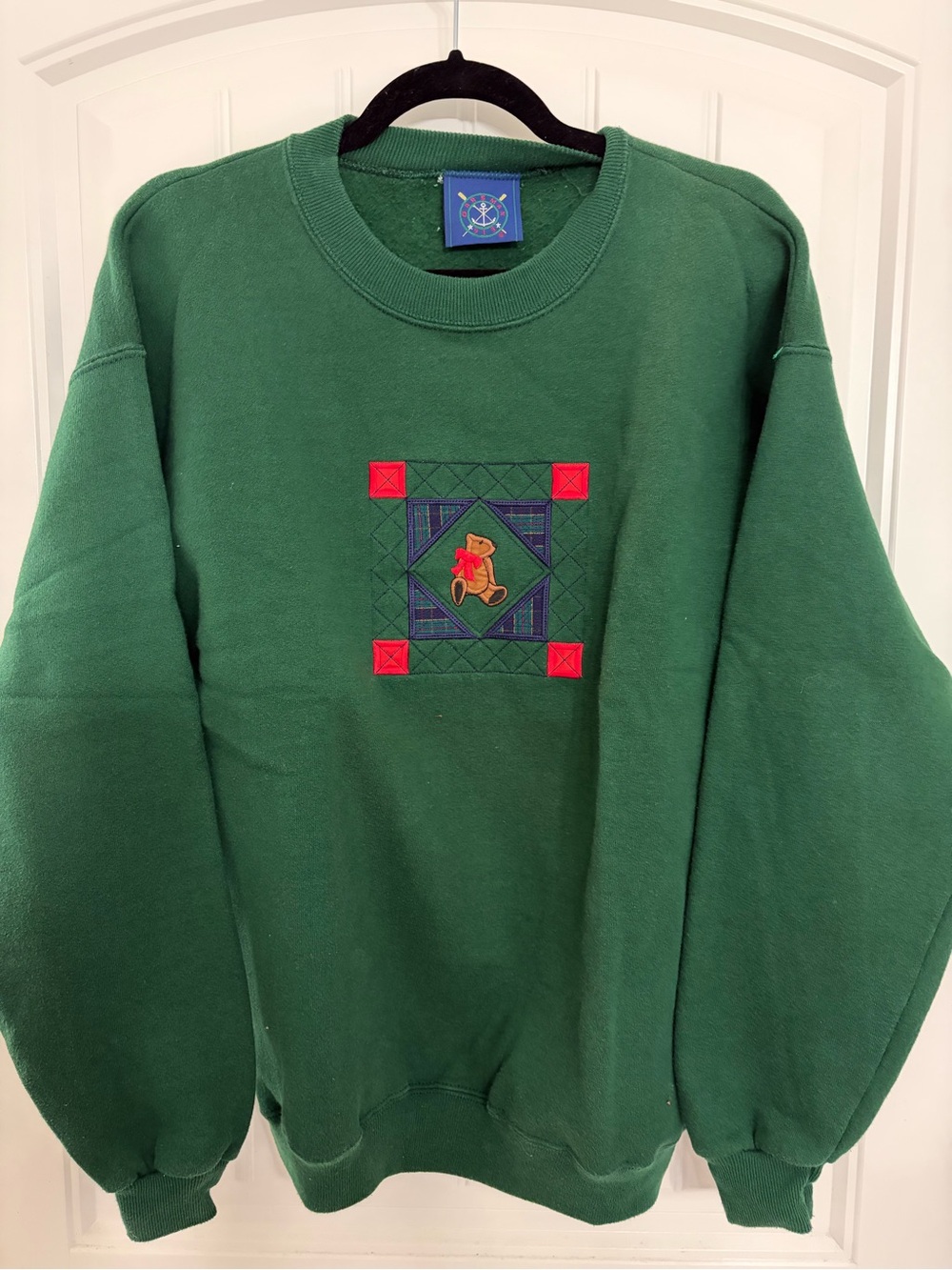 Vintage Green Embroidered Bear Crewneck Sweatshirt